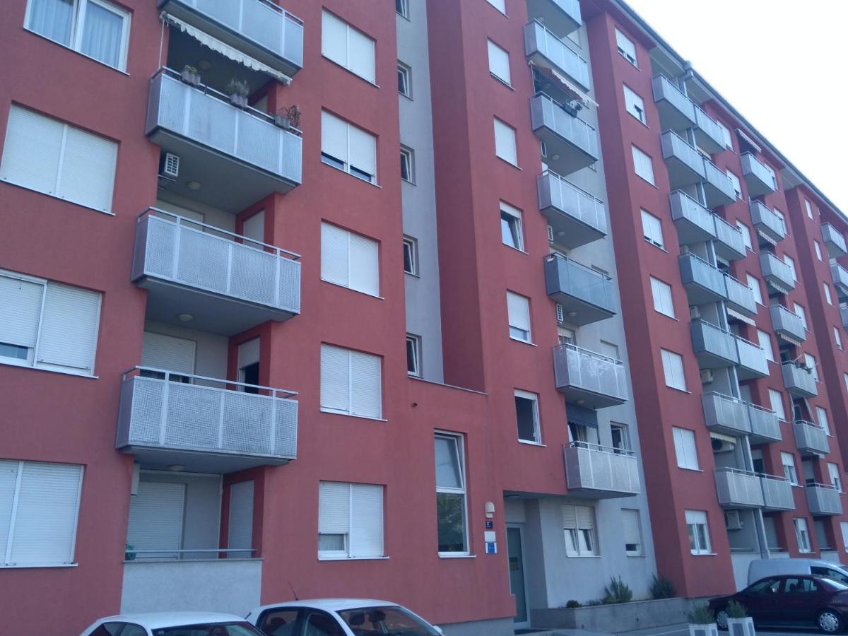 Apartment Nika, Arena Zagreb Luaran gambar